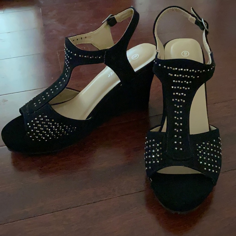 Forever21 90s chunk heels